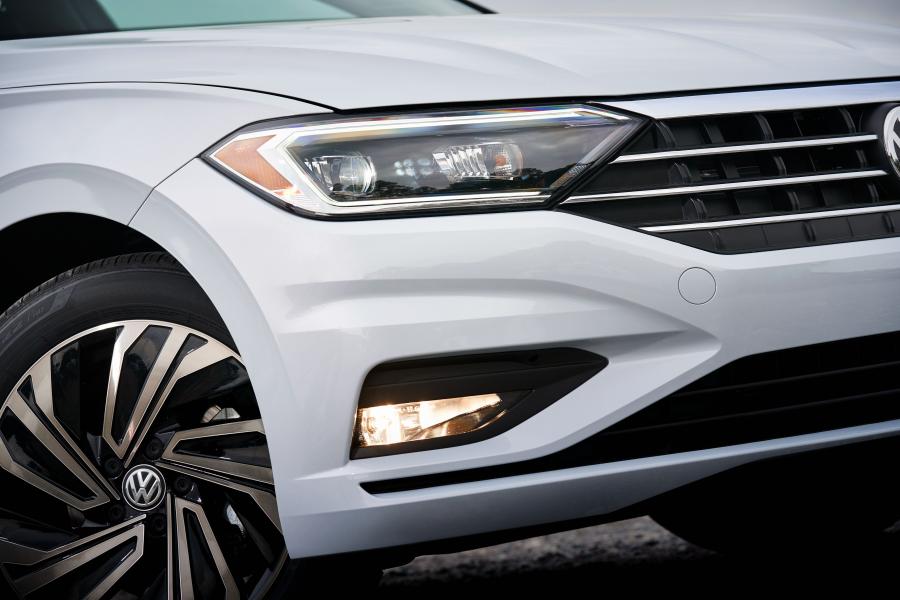 Детали экстерьера Volkswagen Jetta SEL Premium 2018 года  (NA) (фото 22 из 40)